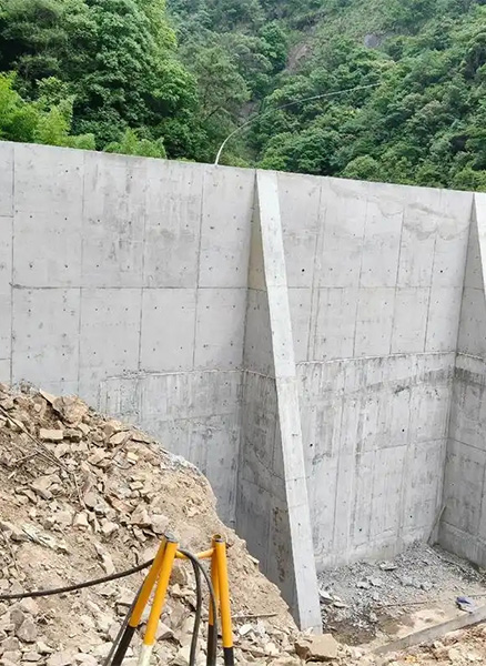 驻马店西平县重力式挡土墙